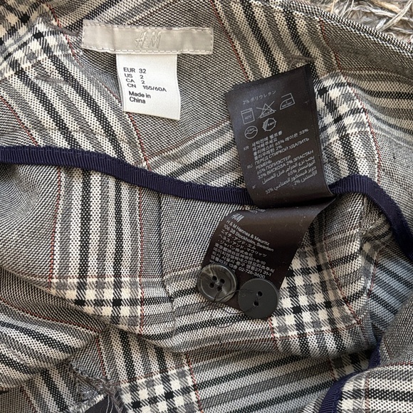 H&M Gray Plaid Women’s Pantsuit Set - Picture 15 of 16